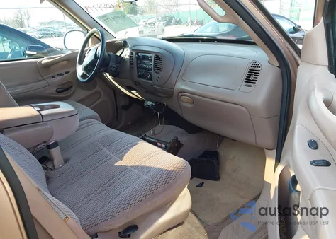 1997 Ford F-150 Lariat/Standard/Xl/Xlt z USA, uszkodzony, nr VIN 1FTDX1767VNA48666